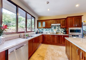 Gorgeous Condo with Shared Pool, Central AC, Ocean View, & Spacious Balcony