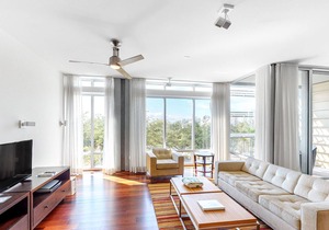 Gorgeous Condo With Private Balcony, High-Speed WiFi & Beach Access!