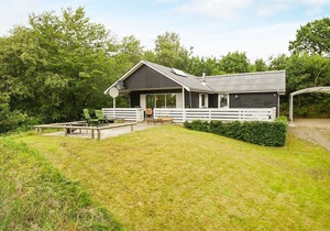 Gorgeous Holiday Home in Spøttrup with Roofed Terrace