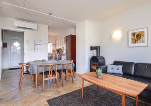 Gorgeous home in Blåvand with WiFi