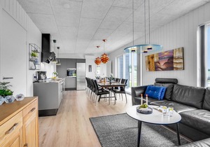 Gorgeous home in Løgstrup with kitchen