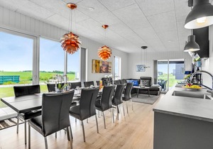 Gorgeous home in Løgstrup with kitchen