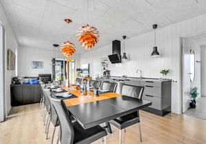 Gorgeous home in Løgstrup with kitchen
