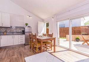 Gorgeous home in Mezquitilla with WiFi