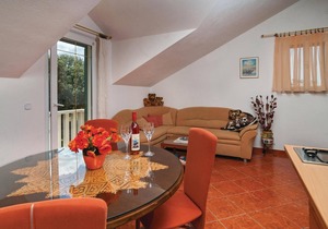 Gorgeous home in Pucisca with WiFi