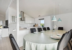 Gorgeous home in Ringkøbing with sauna