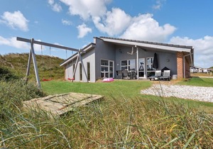 Gorgeous home in Ringkøbing with sauna