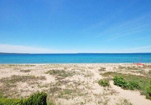 Gorgeous Lake Michigan Views! 2B/2B Beachfront Condo in Glen Arbor!