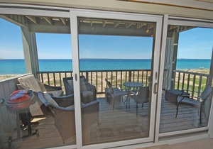 Gorgeous Lake Michigan Views! 2B/2B Beachfront Condo in Glen Arbor!