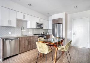 Gorgeous Milpitas 2BR w/Gym, Pool & W/D, nr BART, by Blueground