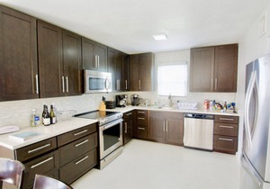 Gorgeous Ocean Views! In the Center of 7 Mile Beach! Walk to Most Everything!