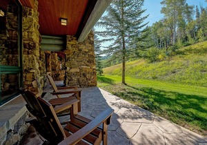 Gorgeous, True Ski-in/out Condo in Bear Paw Lodge with On-Site Pool & Hot Tub