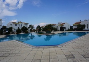 Gorgeous view. Sea, pool & mountain view . Catalkoy / Girne