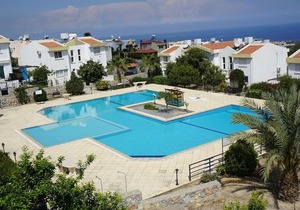 Gorgeous view. Sea, pool & mountain view . Catalkoy / Girne