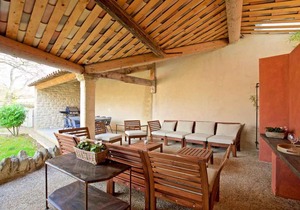 Goult Villa Sleeps 8 Pool