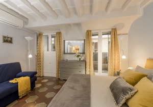 Governo Vecchio | Apt near Piazza Navona