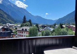 Grand 3 pièces à Chamonix avec balcon et parking - FR-1-517-15