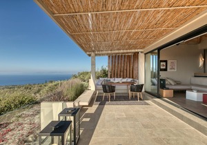 Grand Suite With Private Pool - with Panoramic View, Art Blue Villas