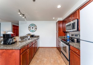 GrandView 302 - 2 Bedroom Waterfront condo