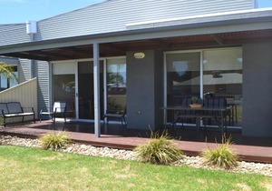 Grange Water View Yarrawonga