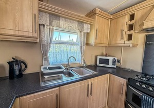 Great 6 berth caravan for hire at Cherry Tree Holiday Park in Norfolk ref 70801C