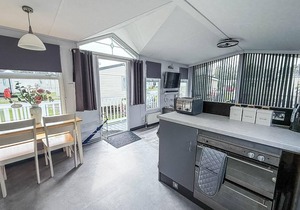 Great 6 berth spacious caravan with large outdoor space ref 50056L