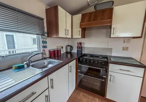 Great 8 berth caravan for hire at St Osyth Beach in Essex ref 28123GC