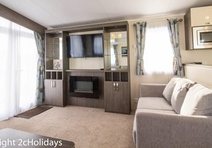 Great 8 berth caravan for hire at Haven Hopton in Norfolk ref 80035T