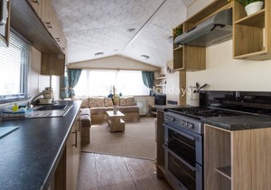 Great caravan at Hopton Haven, perfect for seaside breaks in Norfolk ref 80020T