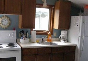 Great comfortable 1 bedroom cottage with loft for rent