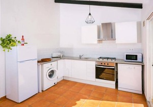 GREAT DISCOUNTS ON WINTER LETS ,APT C, IST FLOOR 2 BED, SLEEPS 6, SHARED POOL