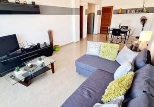 Great first floor one bedroom apartment overlooking main pool, FREE WIFI