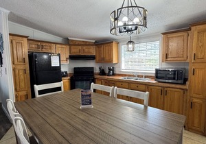 Great for Groups of 8! Full Deck and Grill. 3 BR 2 BA Home in Island Club IC5