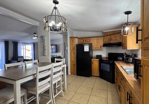 Great for Groups of 8! Full Deck and Grill. 3 BR 2 BA Home in Island Club IC5