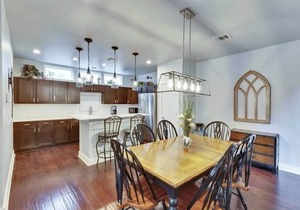 Great location-Beautiful Austin Home-in SoCo 4BR, 3.5BA