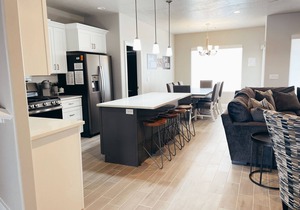 Great NEW Townhouse! sleeps 12!