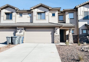 Great NEW Townhouse! sleeps 12!