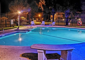 GREAT POOL VIEW LOCATION! STEPS FROM THE POOL AND FISHING PIER!