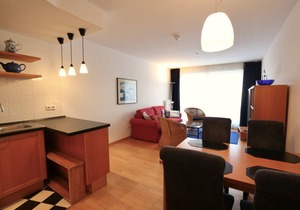 Great vacation apartment with balcony with sea view, sound of the surf & beach chair