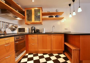 Great vacation apartment with balcony with sea view, sound of the surf & beach chair