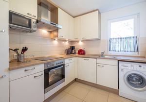 Great vacation home with south-facing terrace, sauna, whirlpool bath, wood-burning stove & parking space