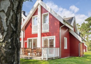 Great vacation home with south-facing terrace, sauna, whirlpool bath, wood-burning stove & parking space