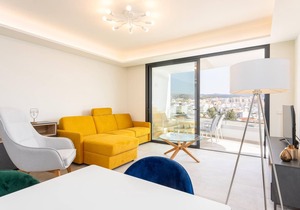 Green Infinity Luxury Apartment