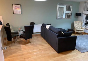 GREENWICH CENTRE NKY APARTMENT