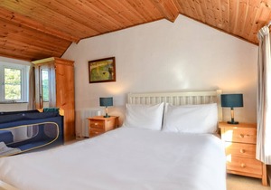 Groesfa - Four Bedroom House, Sleeps 8