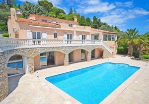 Ground floor apartment of Villa panoramic view Golf-Juan Cannes