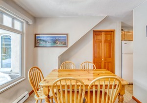 Ground-floor condo with fireplace & patio - walk or shuttle to ski lifts