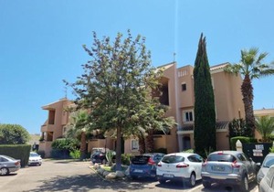 Ground floor naturist studio with terrace