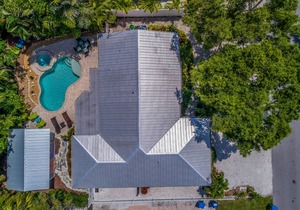 Ground level home with pool, spa and lanai! - Coastal Breeze