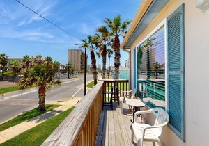 Group-friendly retreat with private deck - 3-minute walk to beach